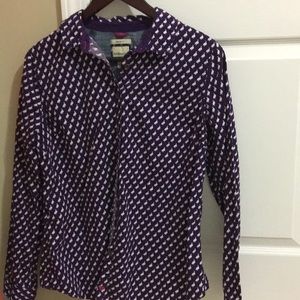 Collared, relaxed fit.